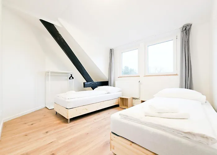 Tolstov - 5 Attic - 3 Bathrooms- Citycenter - 25 Min To Messe Dus Крефельд