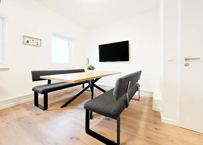 Tolstov - 5 Attic - 3 Bathrooms- Citycenter - 25 Min To Messe Dus Апартаменты *