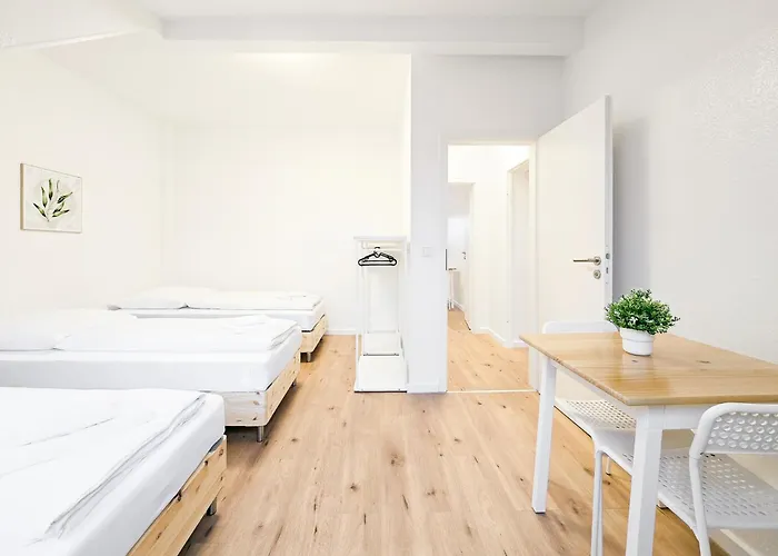 Апартаменты Tolstov - 5 Attic - 3 Bathrooms- Citycenter - 25 Min To Messe Dus