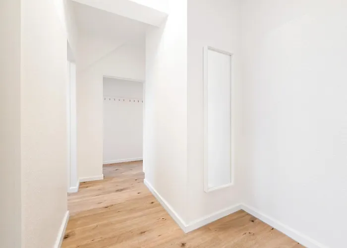 Tolstov - 5 Attic - 3 Bathrooms- Citycenter - 25 Min To Messe Dus Апартаменты